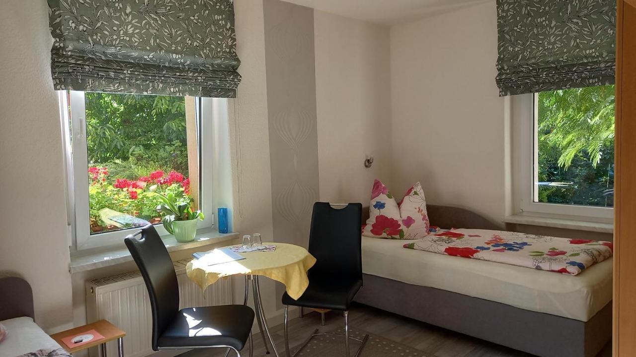 Pension Fueg Dresden Exteriör bild